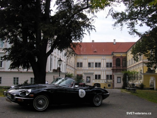 Jaguar E-type V12 roadster_03