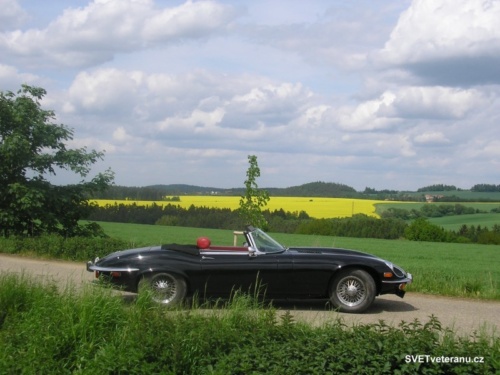 Jaguar E-type V12 roadster_05