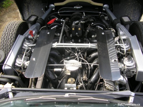 Jaguar E-type V12 roadster_09