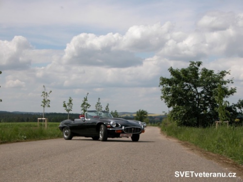 Jaguar E-type V12 roadster_11