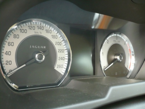 Jaguar XF_12